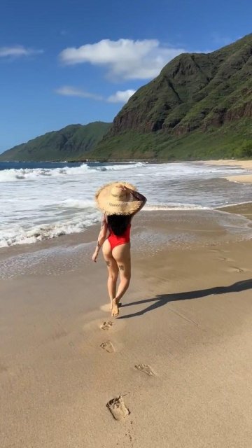 Bella Poarch Sexy Bikini Beach Video Leaked