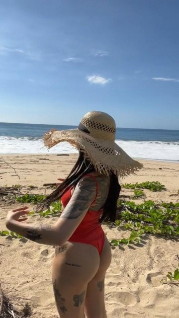 Bella Poarch Sexy Bikini Beach Video Leaked