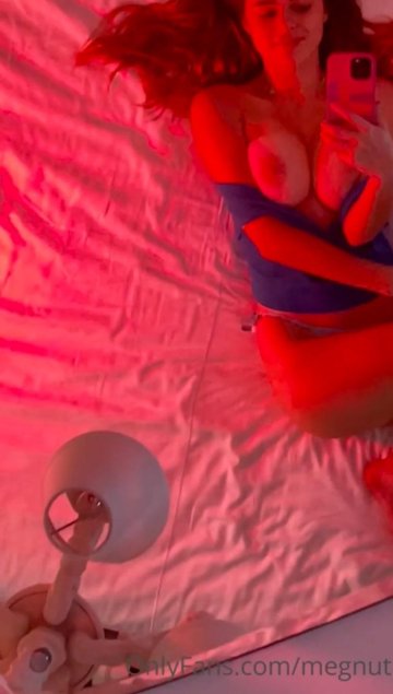 Megnutt02 Nude Bed Mirror Selfie Onlyfans Video Leaked - #4