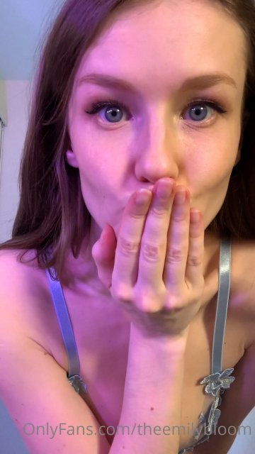 Emily Bloom Nude Lingerie Try-On Haul OnlyFans Video Leaked - #3