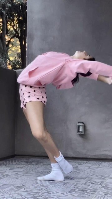 Charli D’Amelio Ballet Stretching Dance Video Leaked