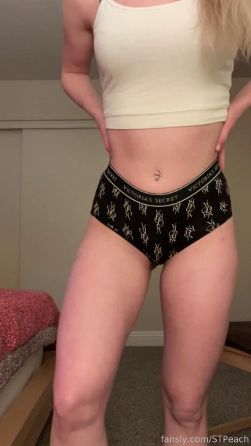 STPeach Booty Shorts Try On Fansly Set Leaked
