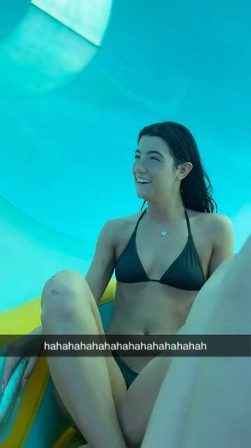 Charli D’Amelio Bikini Waterpark Video Leaked