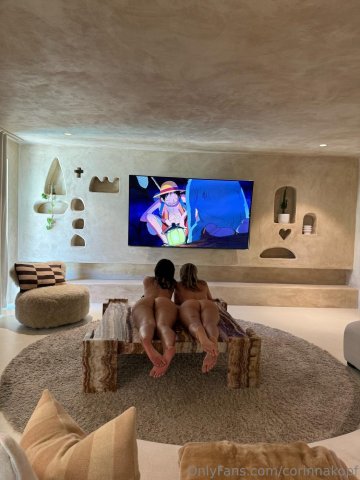 Corinna Kopf Nude Lesbian Teasing Onlyfans Set Leaked - #3