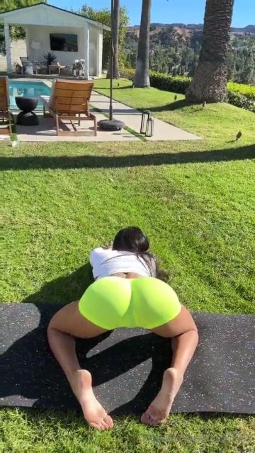 Autumn Falls Nude Outdoor Doggy Style OnlyFans Video Leaked