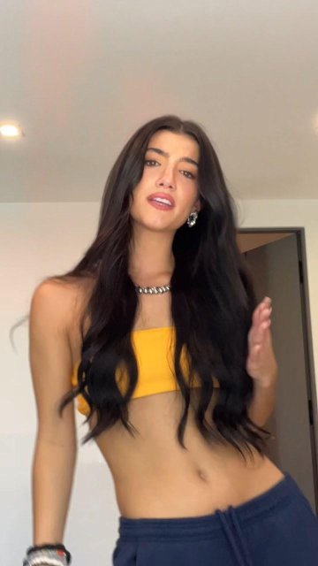 Charli D’Amelio Sexy Sports Bra Video Leaked - #3