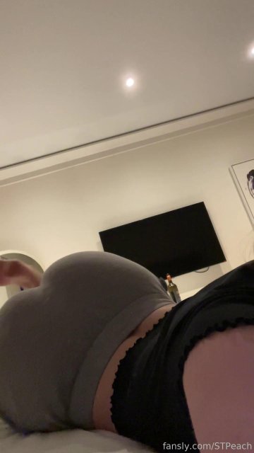 STPeach Ass Spreading Valentines Day Fansly Set Leaked