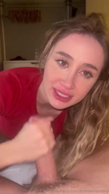 Bronwin Aurora POV Deepthroat OnlyFans Video Leaked
