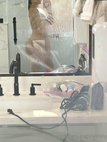 Alinity Nude Shower Mirror Selfies Onlyfans Set Leaked - #5
