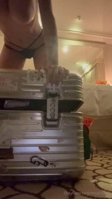 Mia Khalifa Nude Luggage Packing OnlyFans Video Leaked - #22