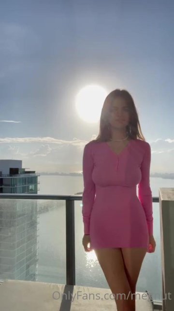 Megnutt02 Nude Outdoor Strip OnlyFans Video Leaked - #9