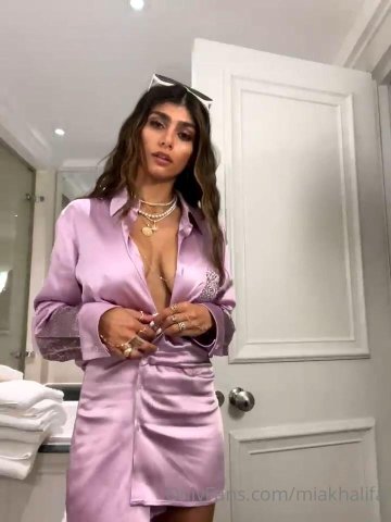 Mia Khalifa Topless High Heel Try-On OnlyFans Video Leaked - #5