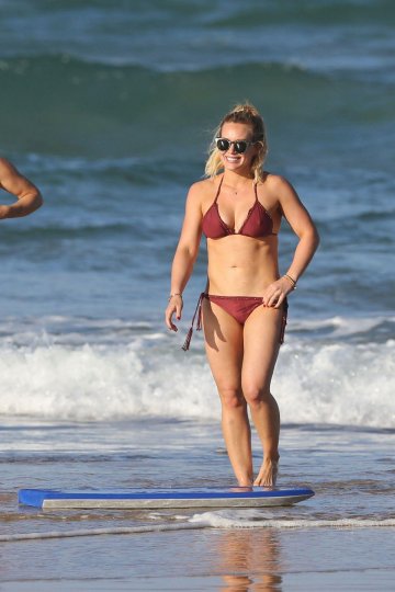 Hilary Duff Bikini Beach Candid Set Leaked - #14