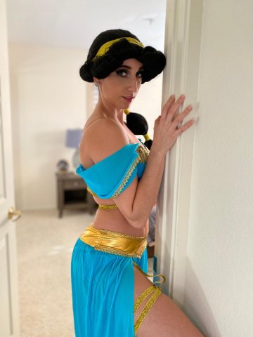 Christina Khalil Jasmin Cosplay Video - #22