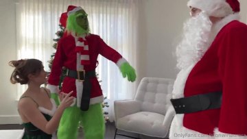 Bronwin Aurora Xmas Cosplay Threesome OnlyFans Video Leaked - #3