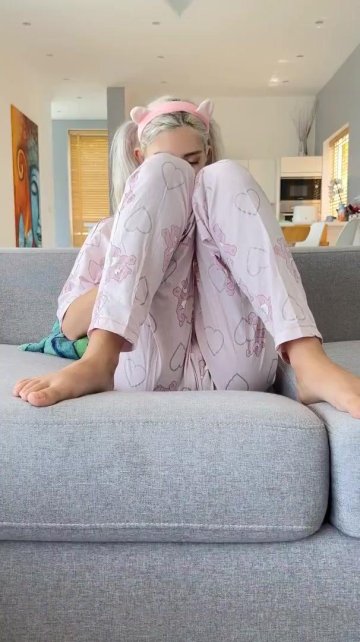 Eva Elfie Nude POV Handjob Footjob OnlyFans Video Leaked - #8