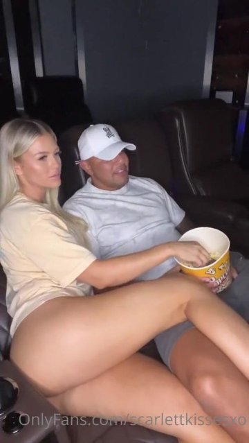 ScarlettKissesXO Popcorn Blowjob OnlyFans Video Leaked