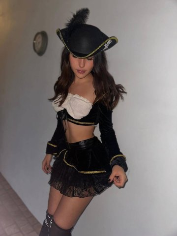 Andrea Botez Sexy Pirate Costume Set Leaked - #5