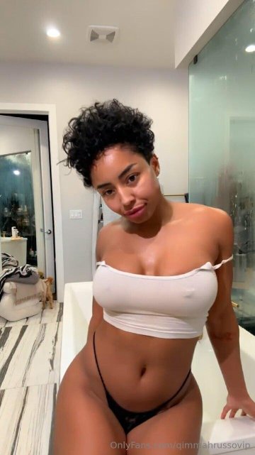 Qimmah Russo Nude Bathroom Selfies OnlyFans Set Leaked - #2