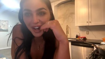 Emily Rinaudo Nude Kitchen OnlyFans Livestream Leaked - #7