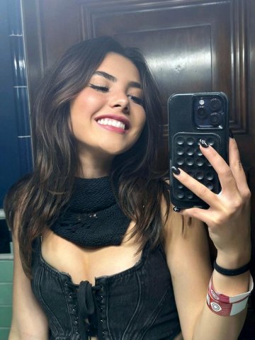 Andrea Botez Sexy Mirror Selfies Set Leaked - #9